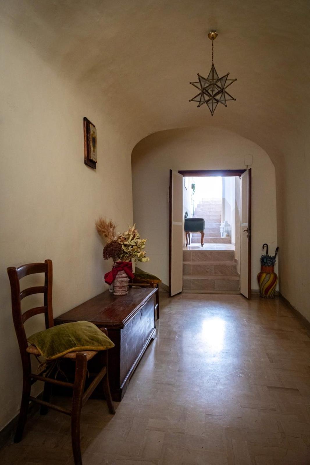 App. Con Terrazza Panoramica In Centro-Montefalco Exterior foto